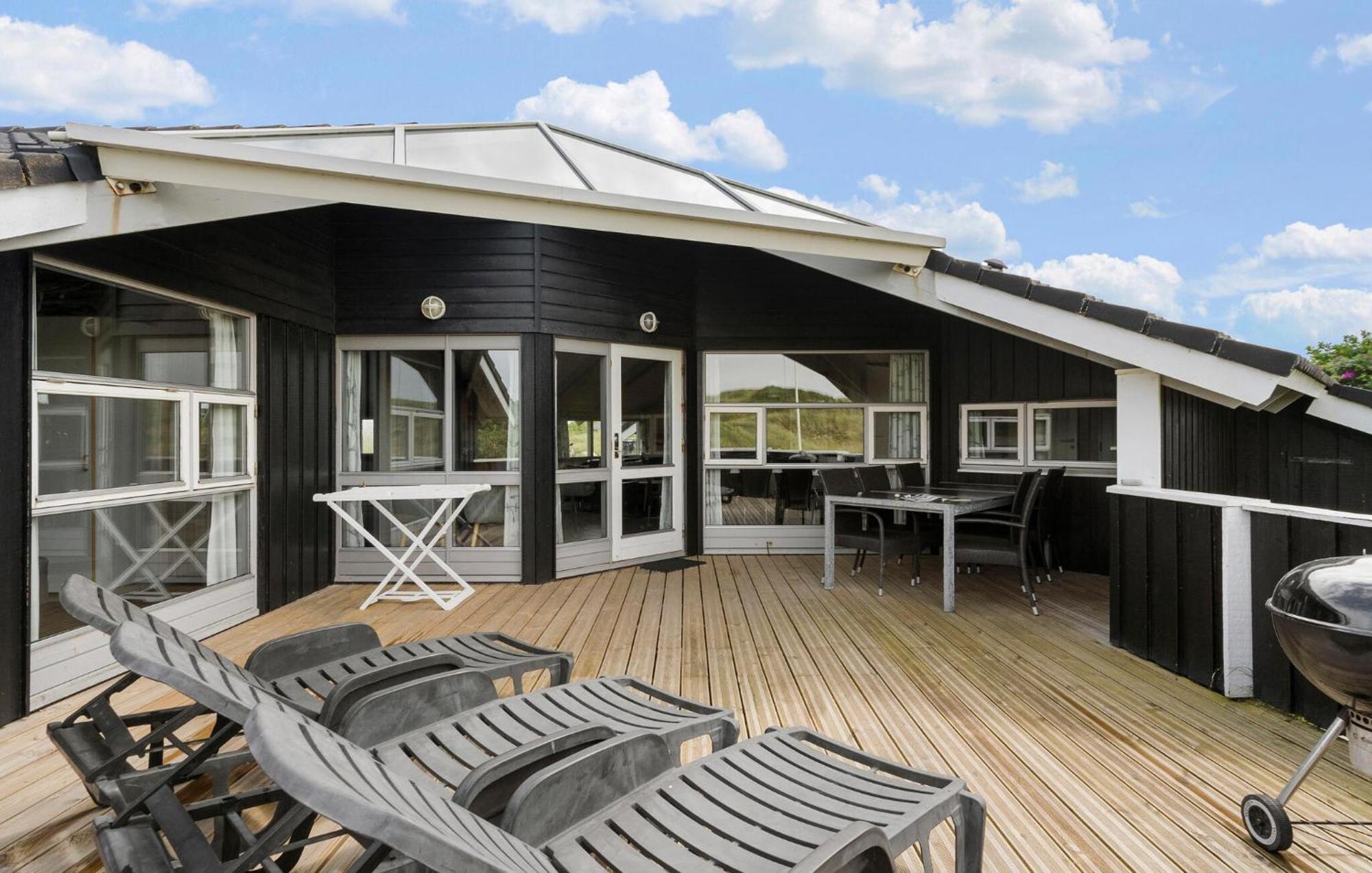 Stunning Home In Hvide Sande With Kitchen Bjerregård Kültér fotó