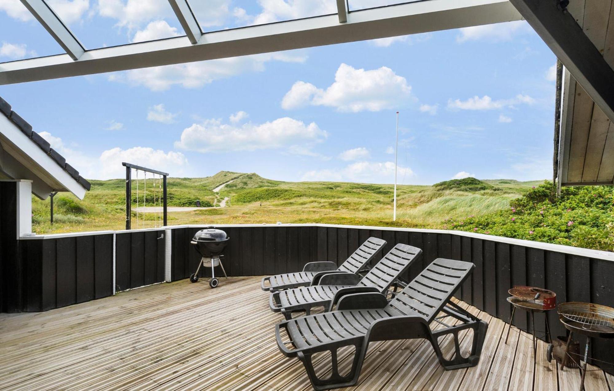 Stunning Home In Hvide Sande With Kitchen Bjerregård Kültér fotó